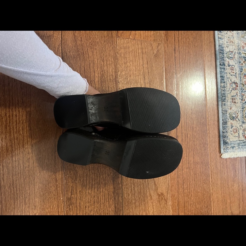 Chanel Clogs - Picture 3 of 4